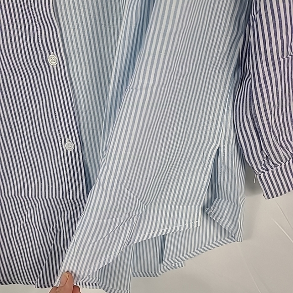 Andree by Unit Women's Yours or Mine Striped Button Down Shirt Sz M Blue White - Picture 4 of 9